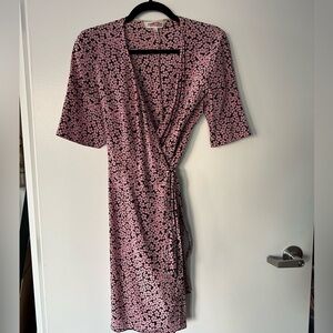 Diane von Furstenberg 100% Silk Wrap Dress